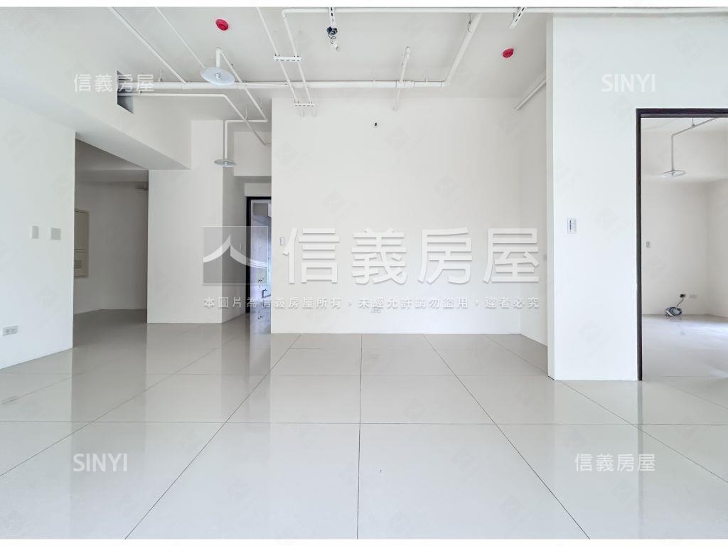 後山埤忠孝詠吉朝南面樹梢房屋室內格局與周邊環境