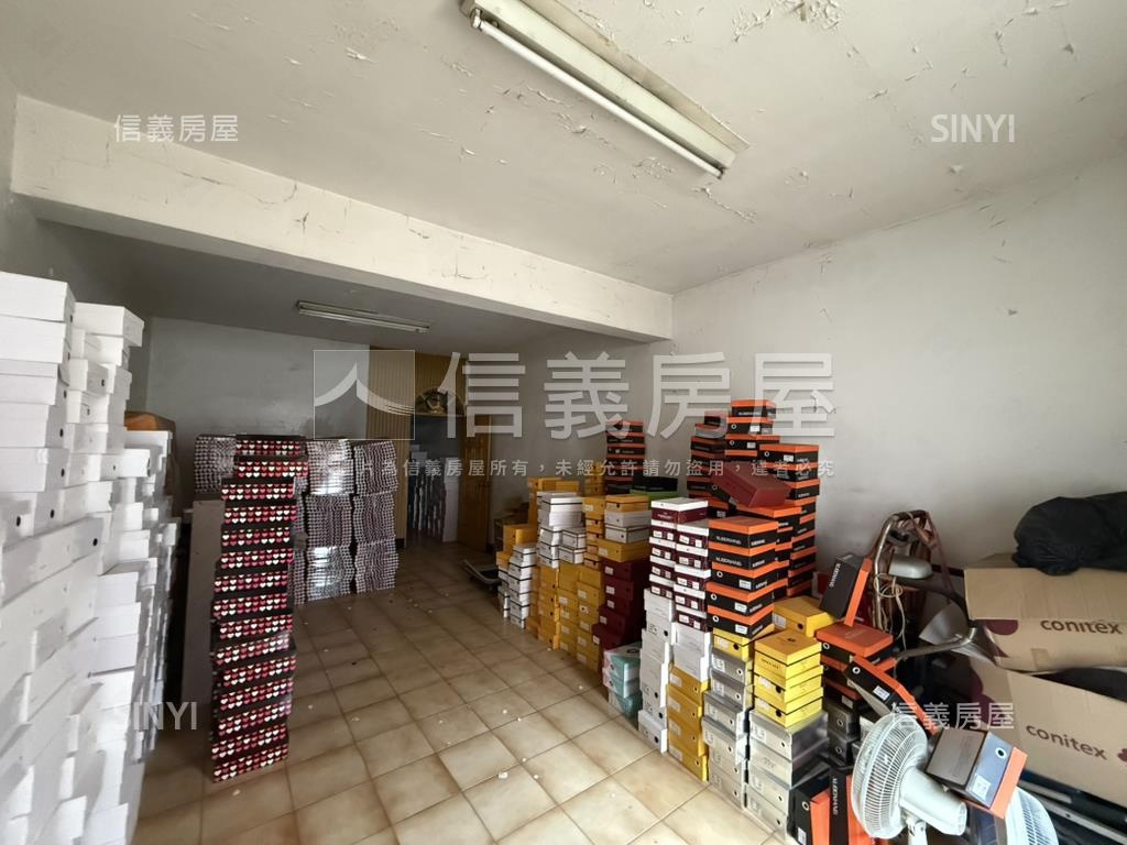 水湳臨路透店空間大房屋室內格局與周邊環境