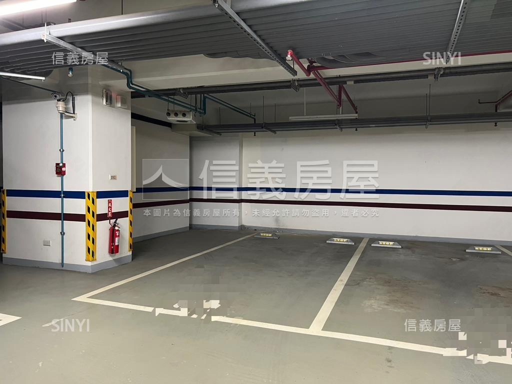 南京復興雙捷運面寬金店房屋室內格局與周邊環境
