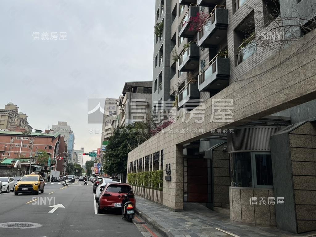 南京復興雙捷運面寬金店房屋室內格局與周邊環境