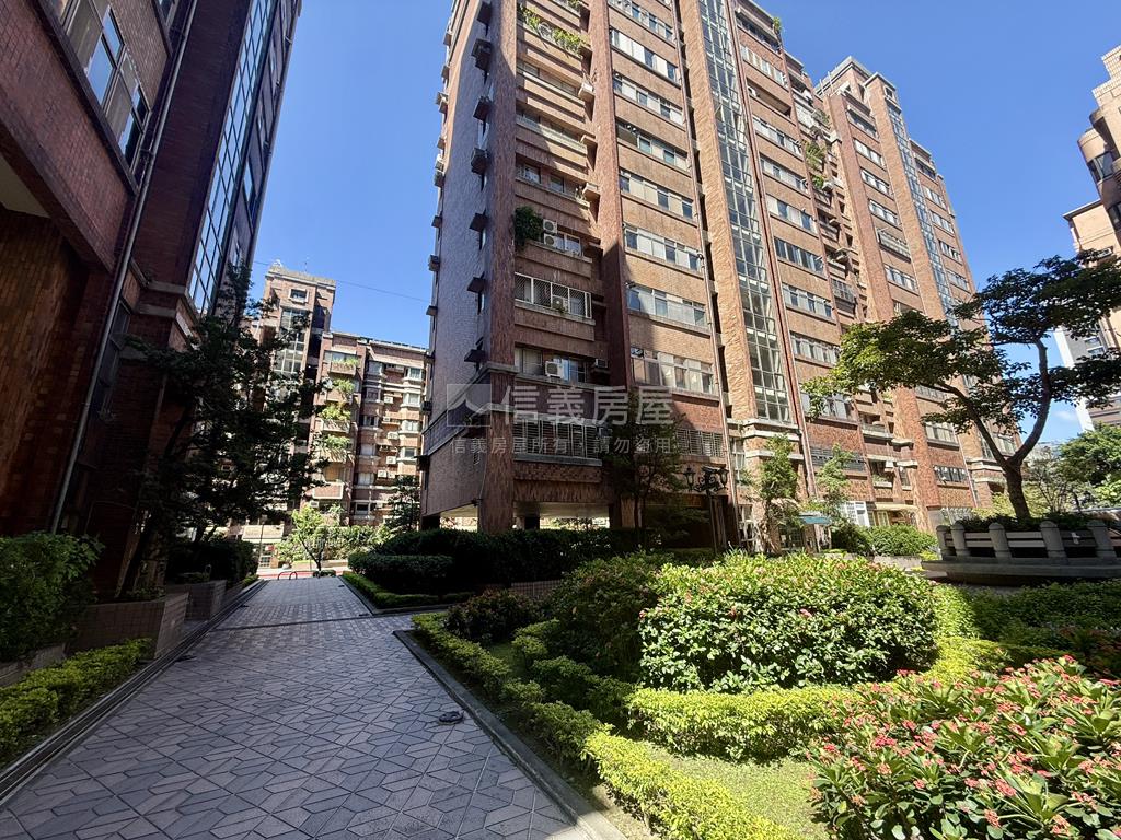 新接☆仁愛新城三房加坡平房屋室內格局與周邊環境