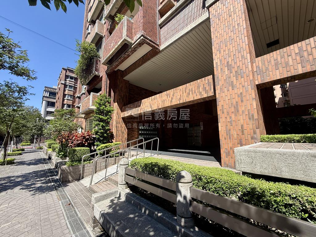新接☆仁愛新城三房加坡平房屋室內格局與周邊環境