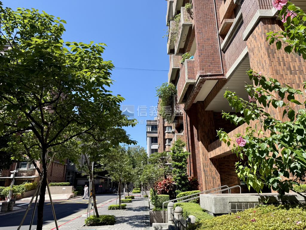 新接☆仁愛新城三房加坡平房屋室內格局與周邊環境