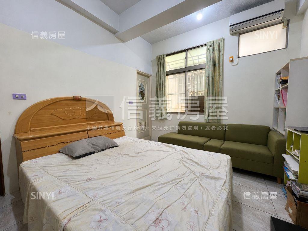近海佃熱鬧商圈透天房屋室內格局與周邊環境