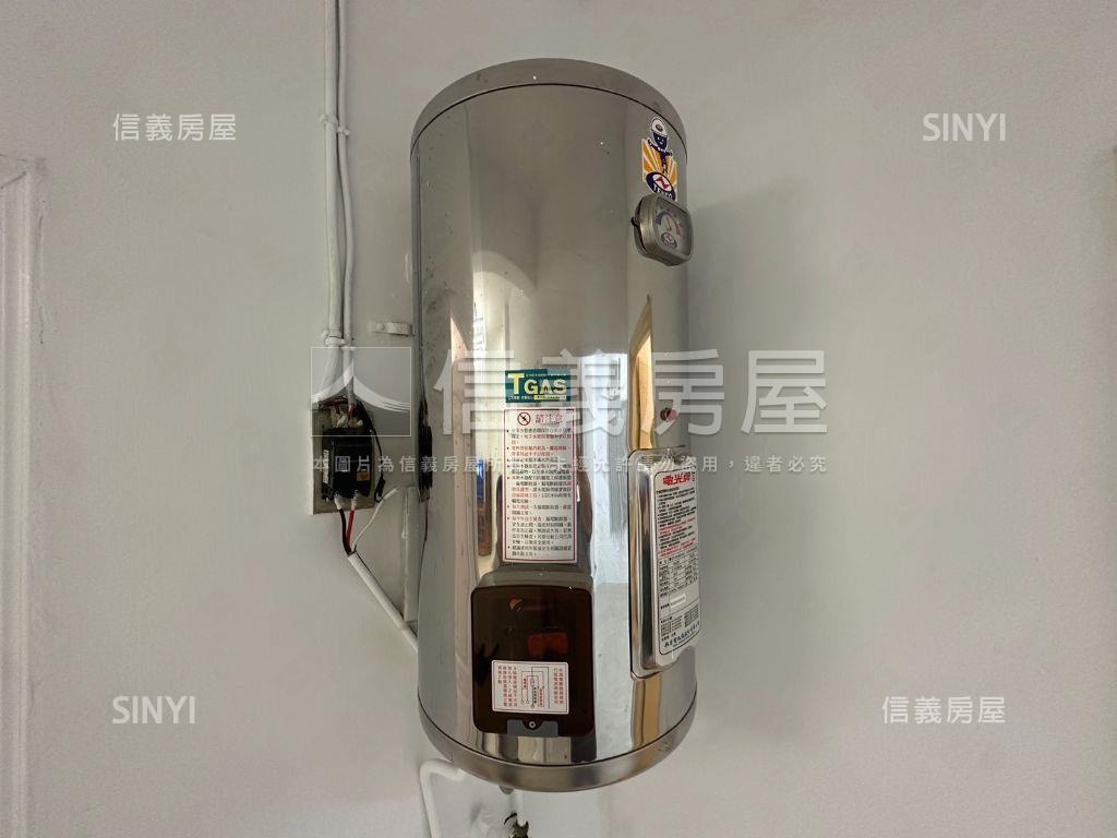 鳳山文山靜謐翻新好停公寓房屋室內格局與周邊環境