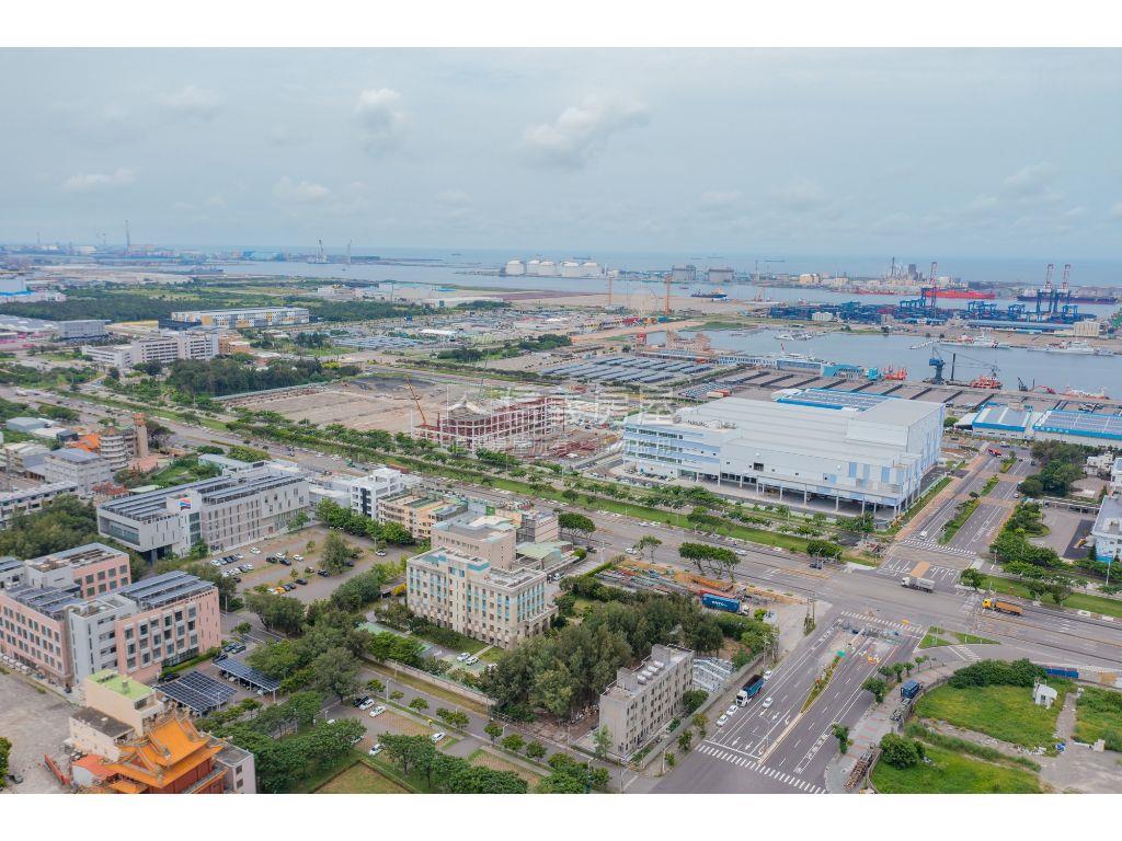 台中市梧棲段商三精華素地房屋室內格局與周邊環境