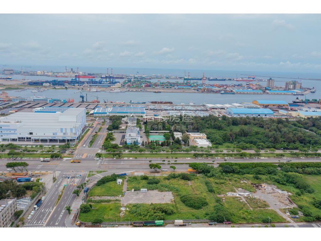台中市梧棲段商三精華素地房屋室內格局與周邊環境