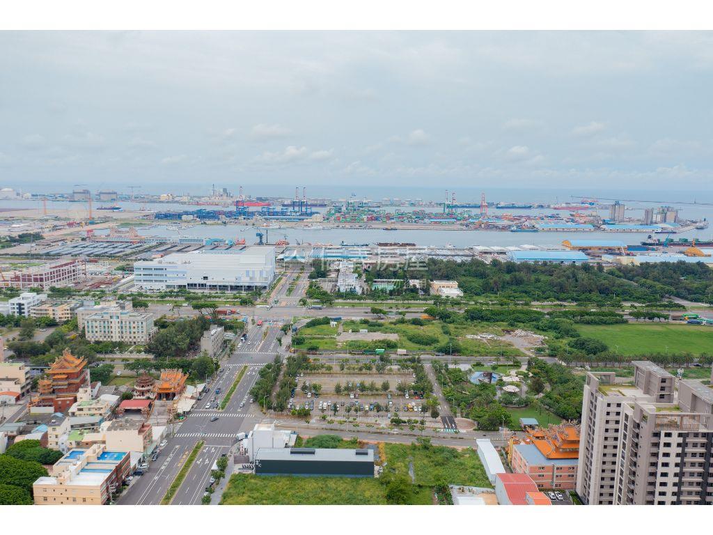 台中市梧棲段商三精華素地房屋室內格局與周邊環境
