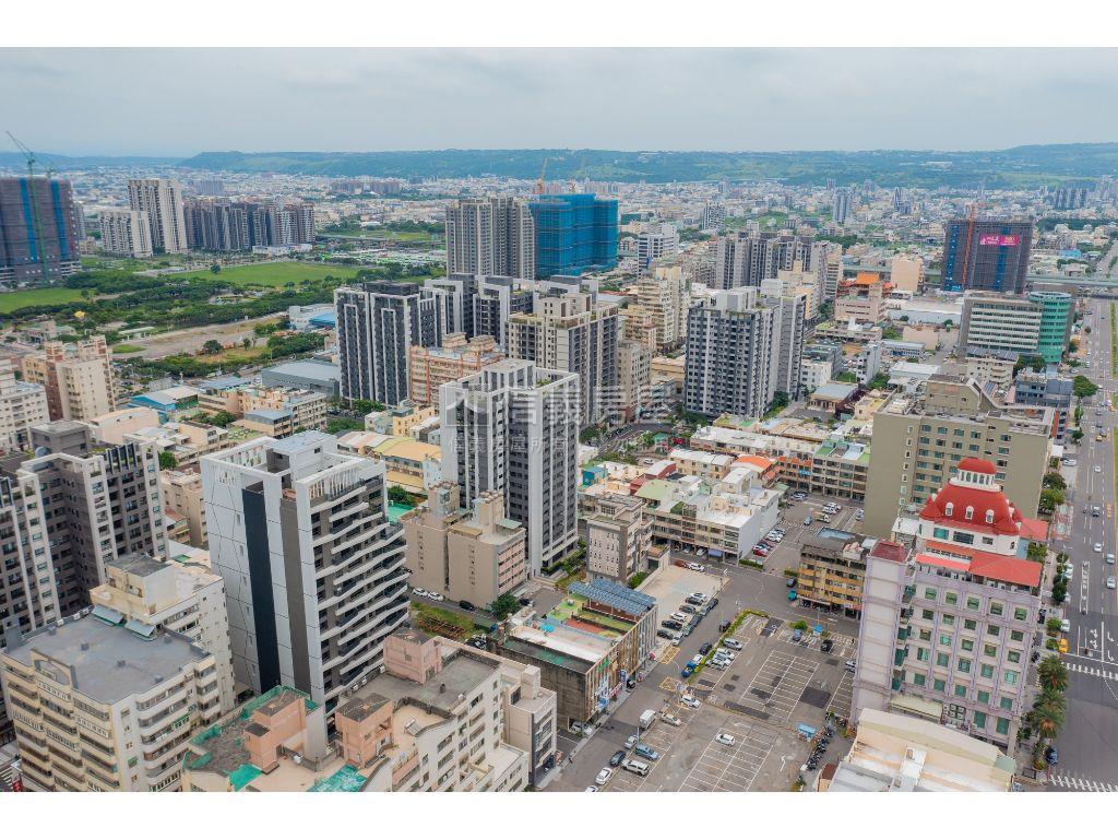 台中市梧棲段商三精華素地房屋室內格局與周邊環境