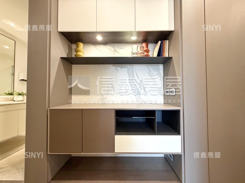 高峰會｜景觀高樓雙平車房屋室內格局與周邊環境