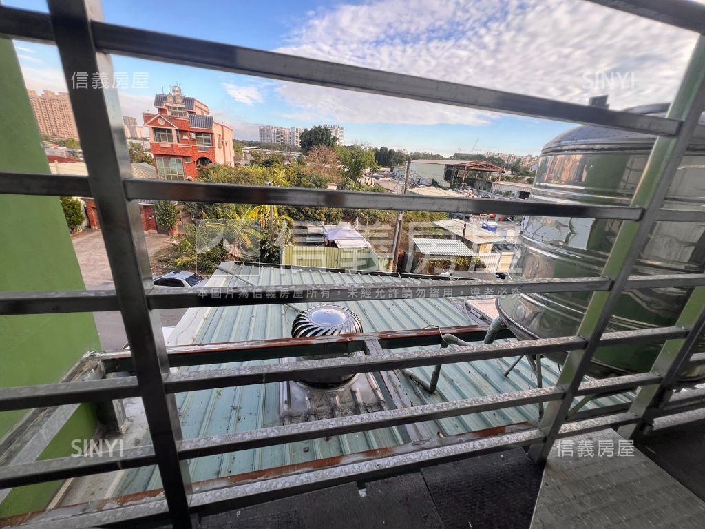 高雄大學前路後路透天店面房屋室內格局與周邊環境