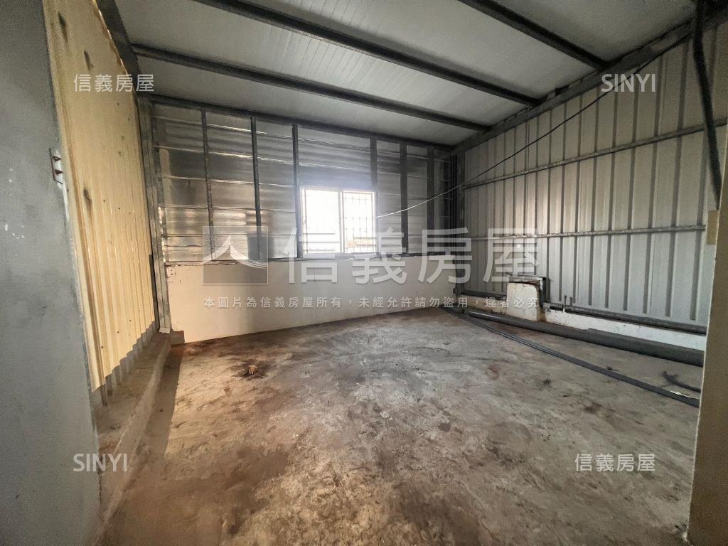 高雄大學前路後路透天店面房屋室內格局與周邊環境