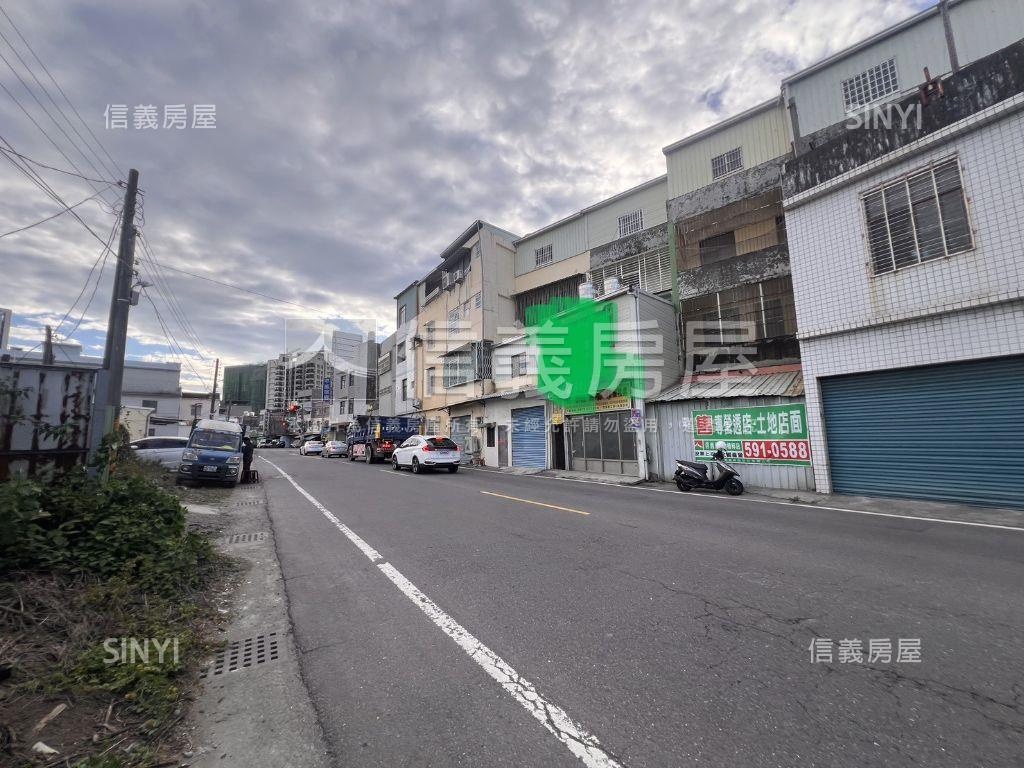 高雄大學前路後路透天店面房屋室內格局與周邊環境