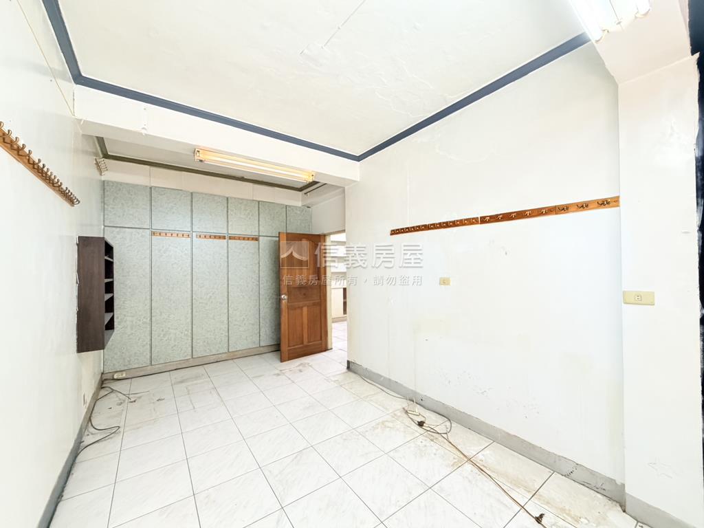 洛陽街低總價靜巷黃金三樓房屋室內格局與周邊環境