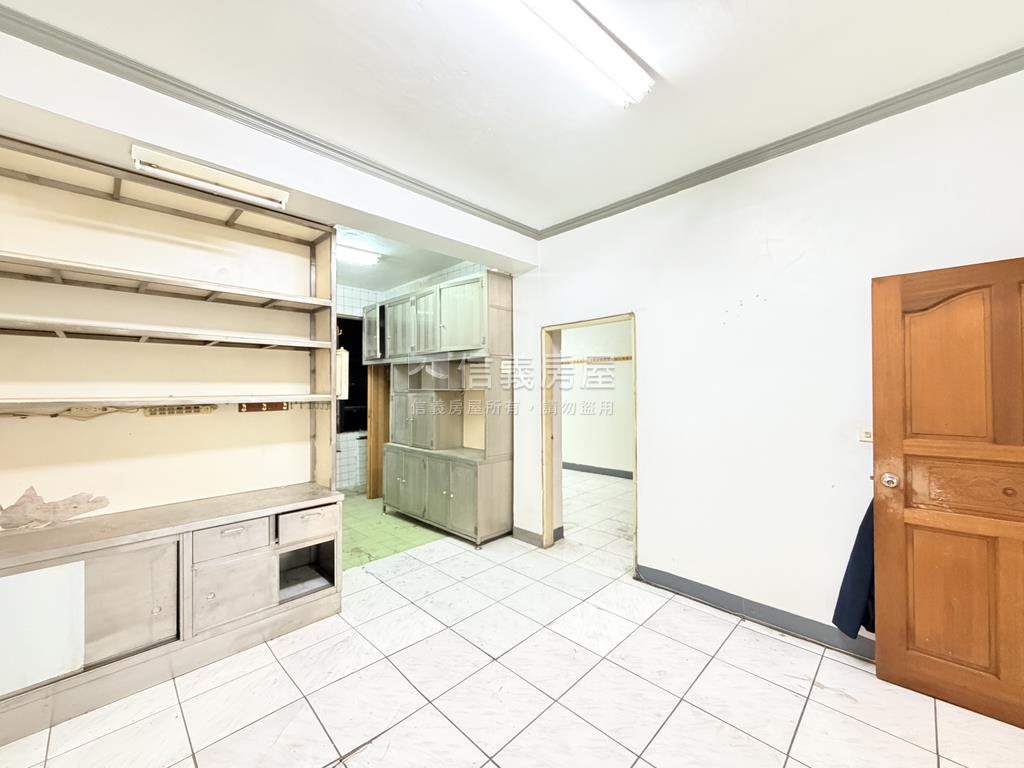 洛陽街低總價靜巷黃金三樓房屋室內格局與周邊環境