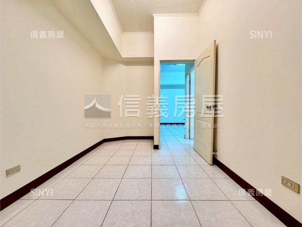 博愛四路面寬五米鑽店房屋室內格局與周邊環境