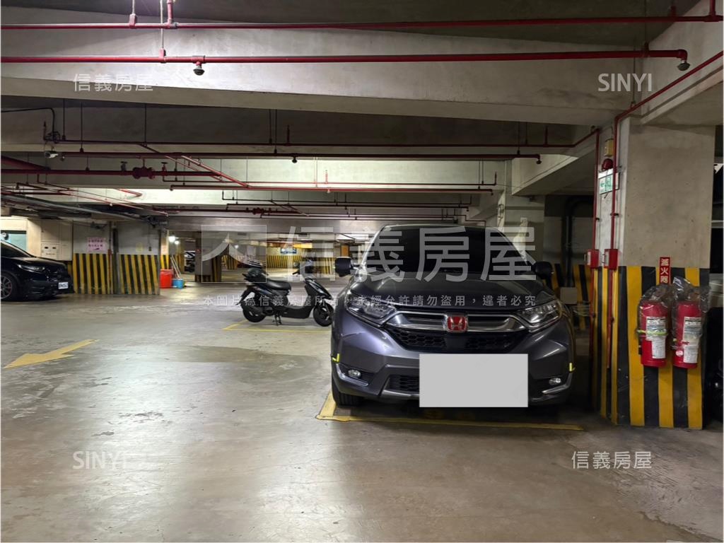 紅綠正３房大車位房屋室內格局與周邊環境