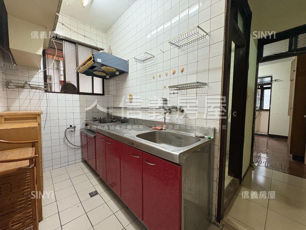 潮州街雙面採光二樓寓所房屋室內格局與周邊環境