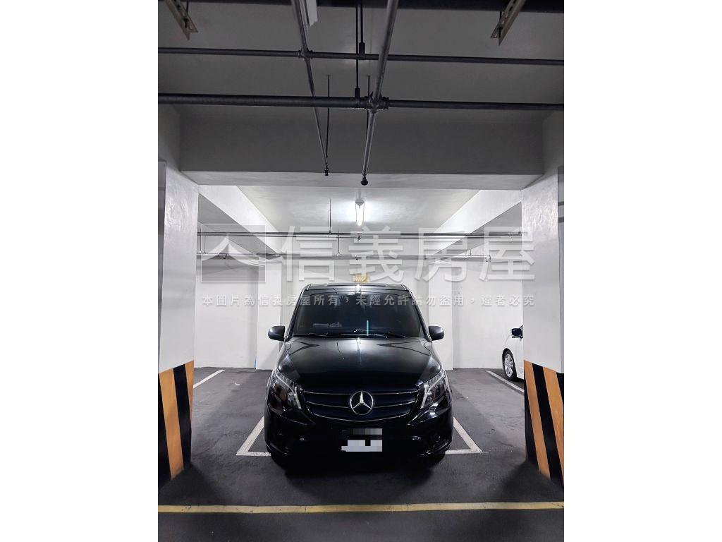 新案大面開窗採光三房平車房屋室內格局與周邊環境