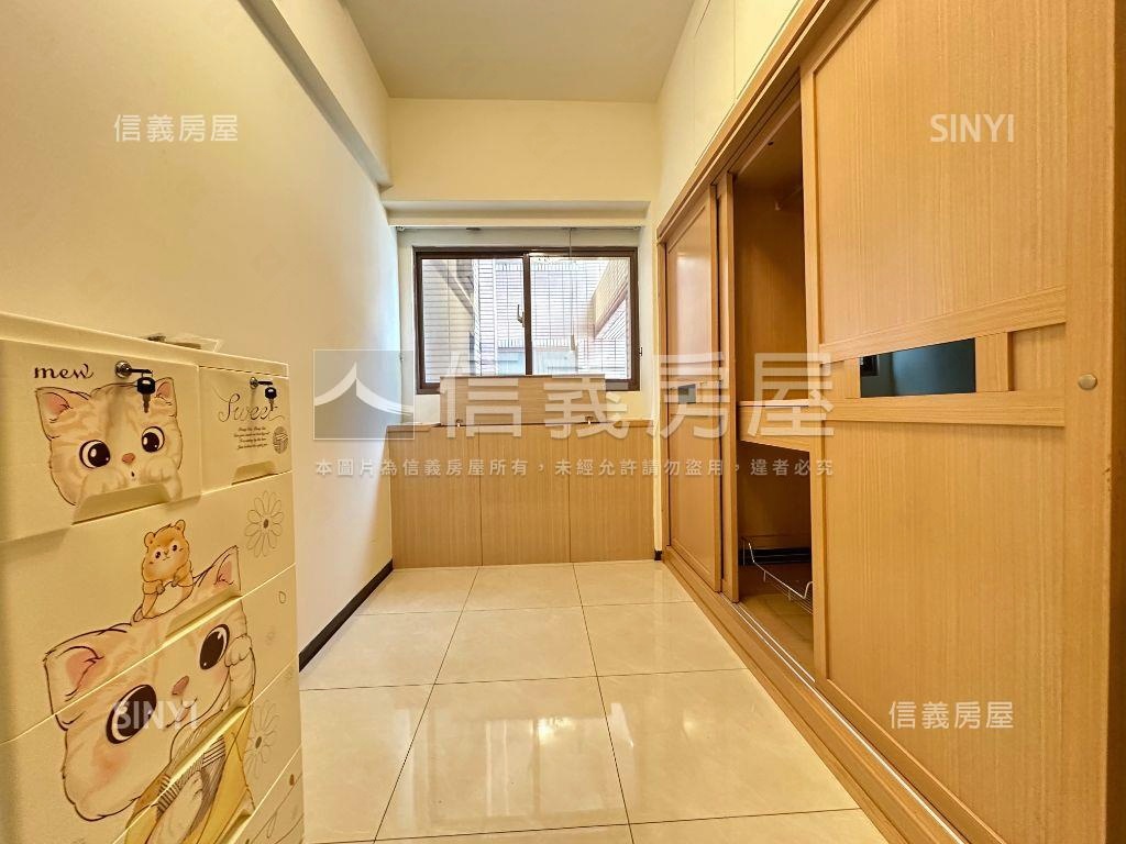 歐洲學苑三房車位房屋室內格局與周邊環境