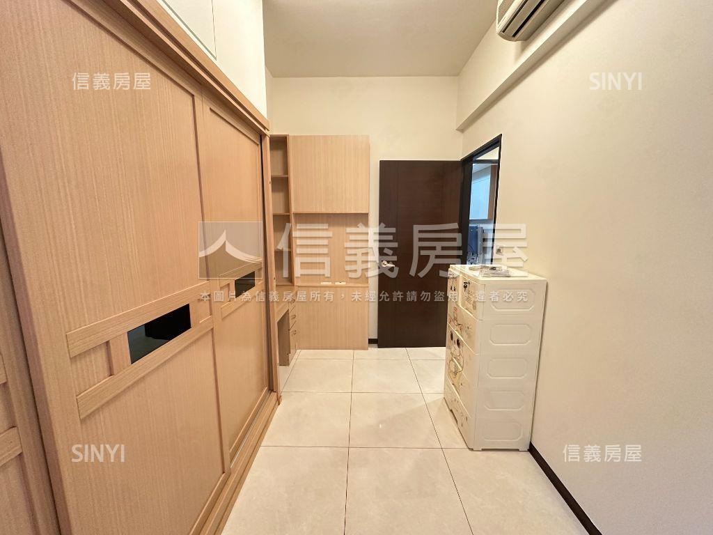 歐洲學苑三房車位房屋室內格局與周邊環境