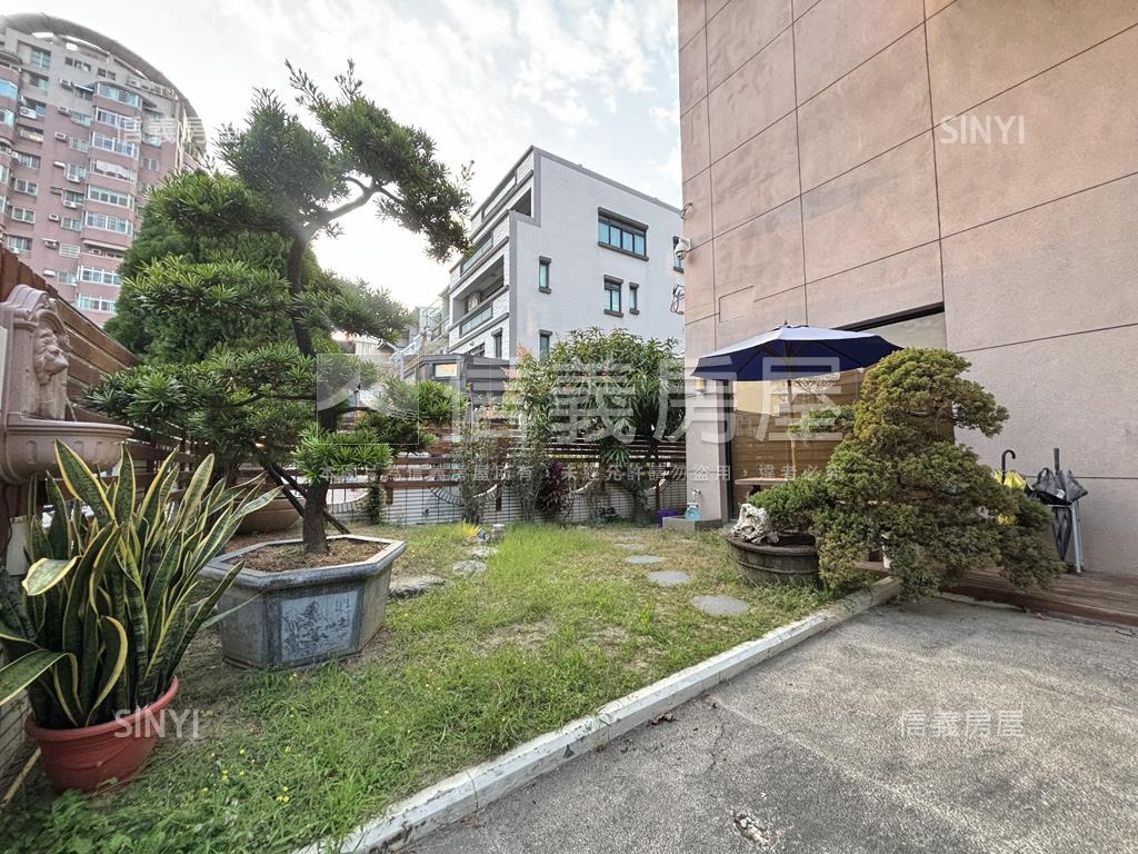 湖美三面臨路大大庭院別墅房屋室內格局與周邊環境