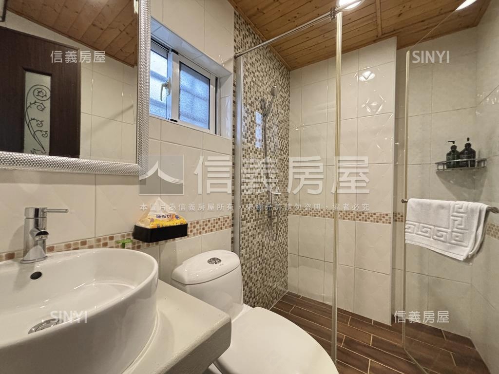 湖美三面臨路大大庭院別墅房屋室內格局與周邊環境