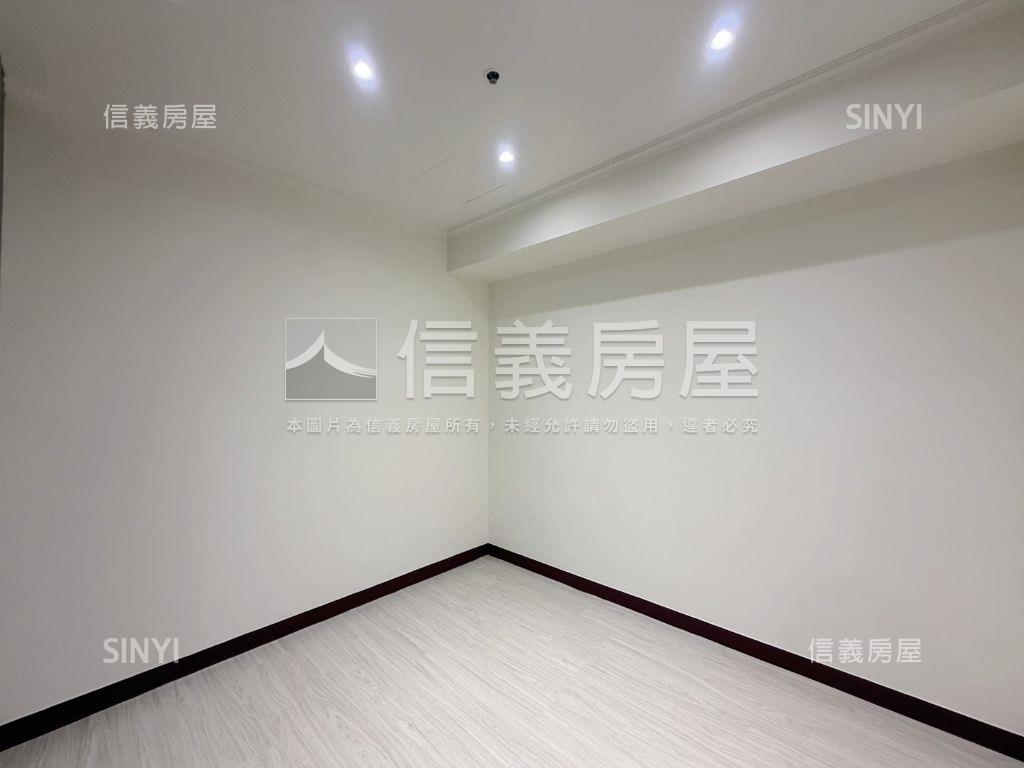 三多捷運摩天大兩房房屋室內格局與周邊環境