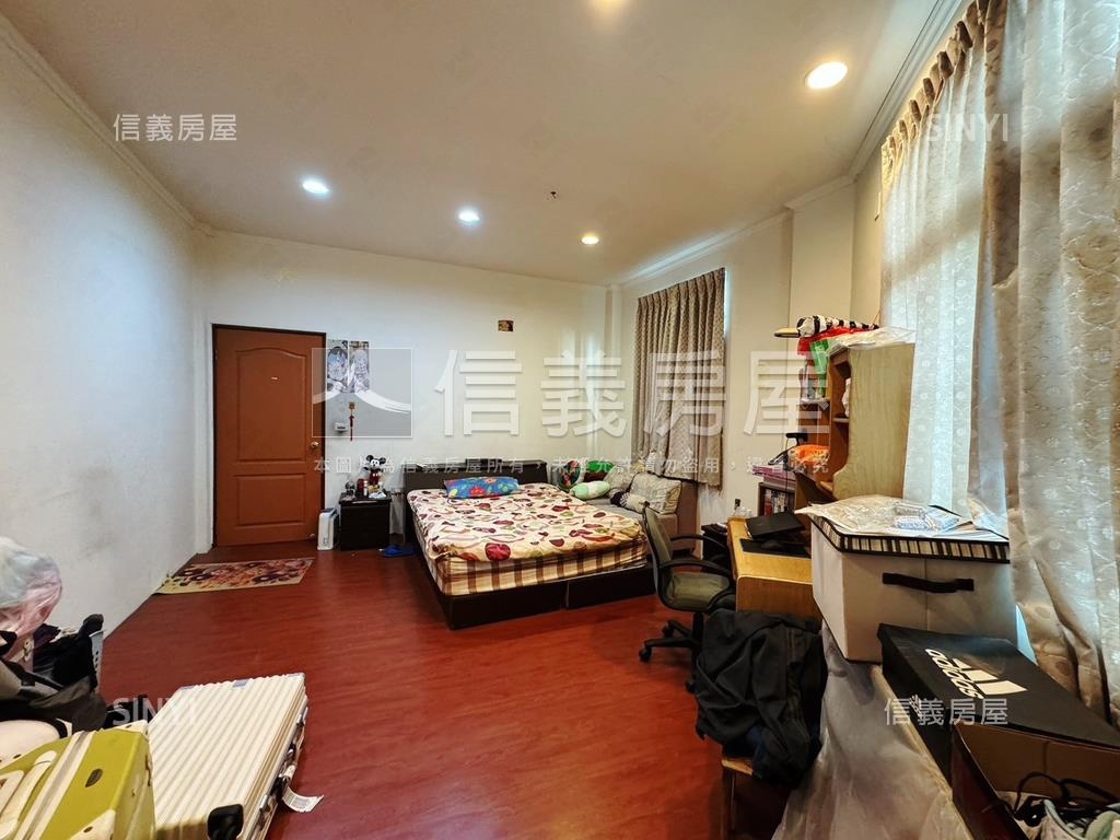 東區崇德招財三角窗店住房屋室內格局與周邊環境