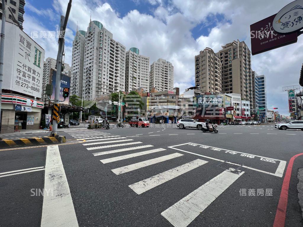 朝東南面國小美透房屋室內格局與周邊環境