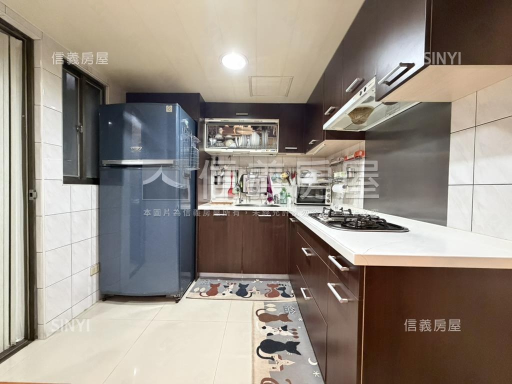 臻藏中興麗園美三房房屋室內格局與周邊環境