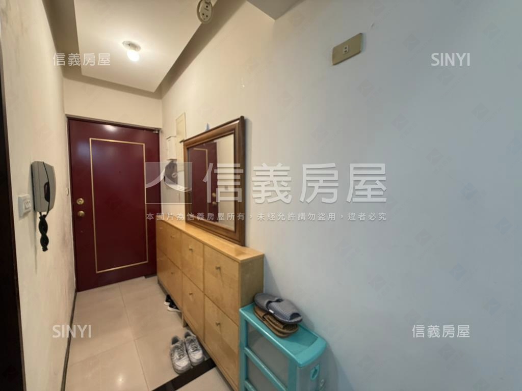 臻藏中興麗園美三房房屋室內格局與周邊環境