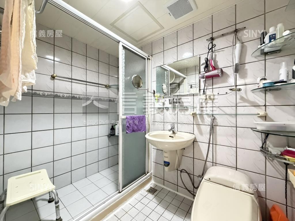 臻藏中興麗園美三房房屋室內格局與周邊環境