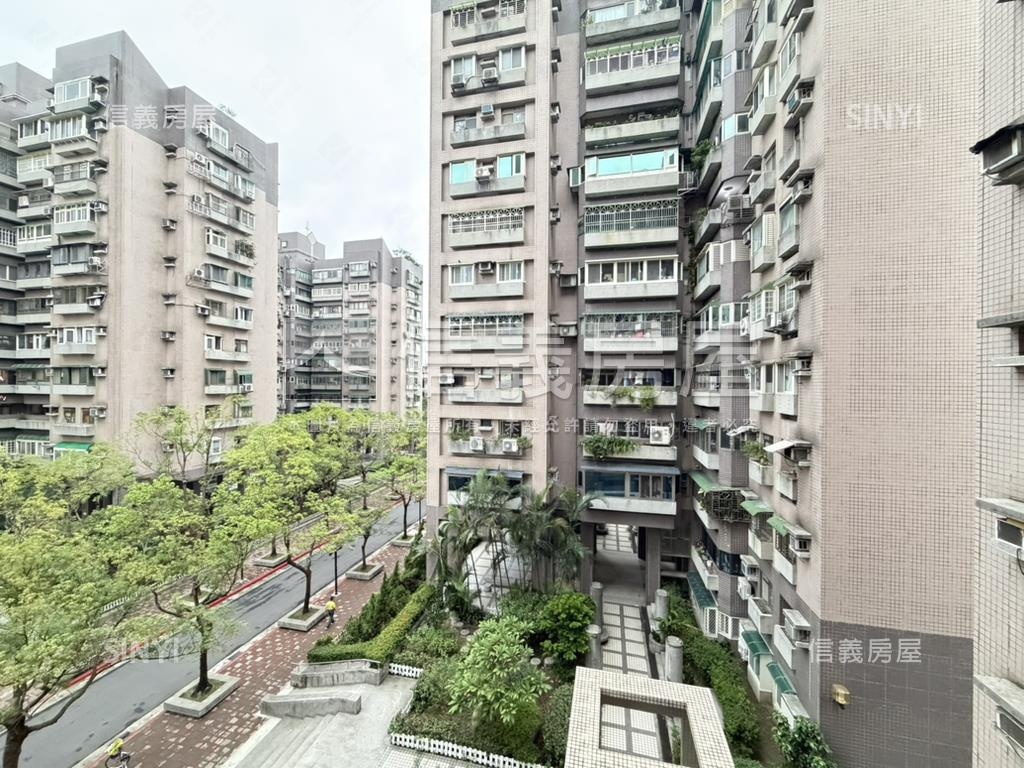 臻藏中興麗園美三房房屋室內格局與周邊環境