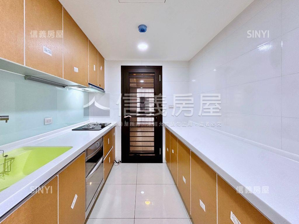 大櫻國全新未住大三房平車房屋室內格局與周邊環境
