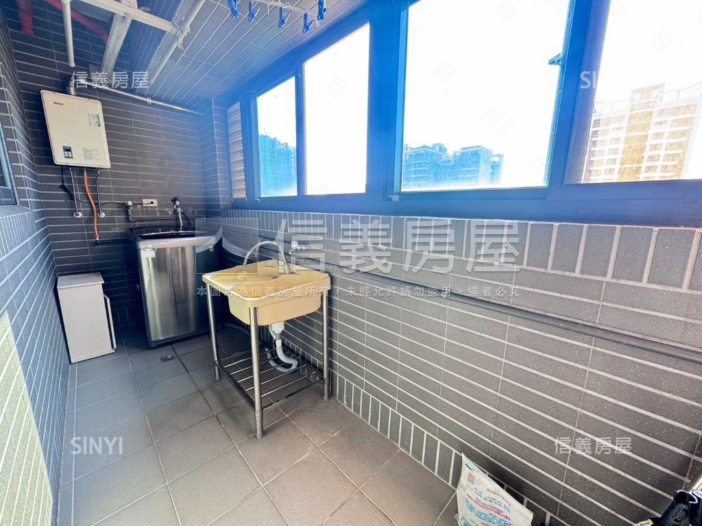 上城捷境三房雙車位房屋室內格局與周邊環境