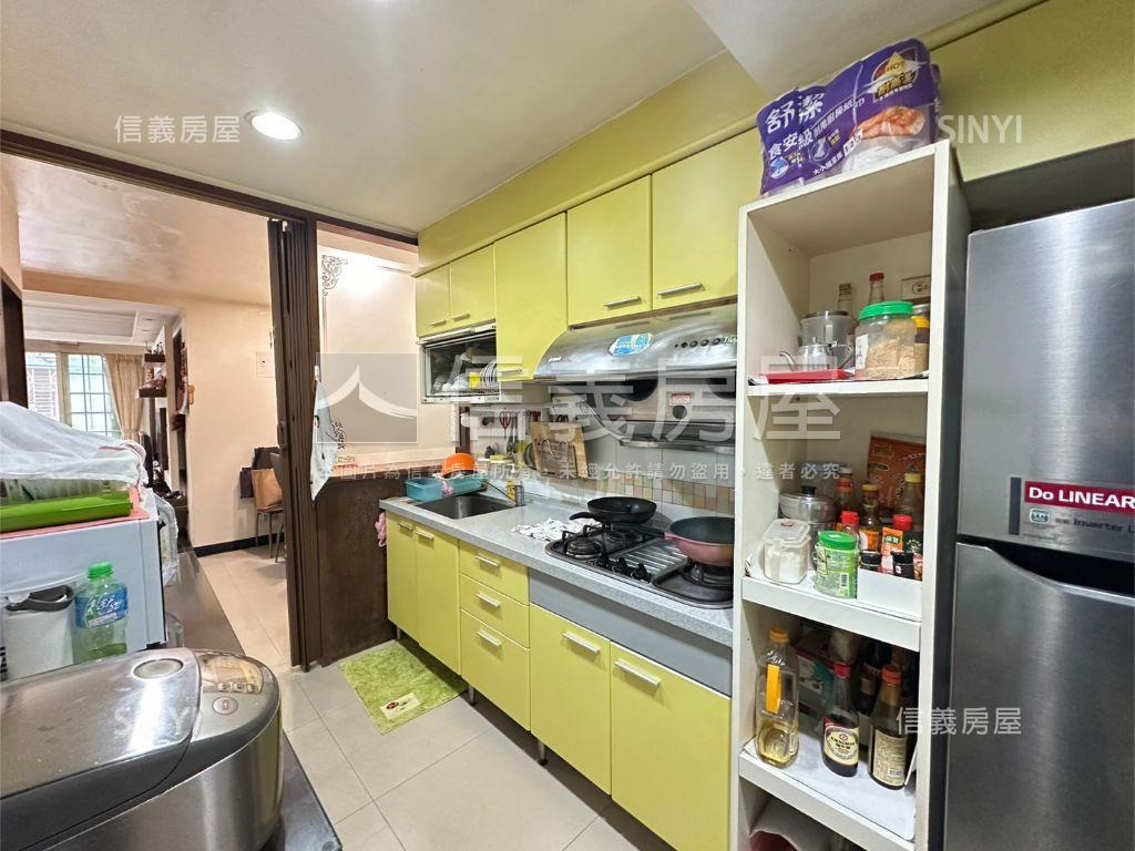 稀有釋出免爬高三民路二樓房屋室內格局與周邊環境