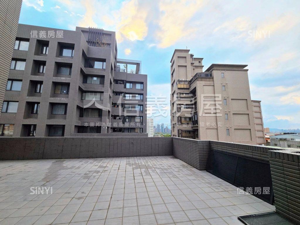 鄉林典藏露台大戶房屋室內格局與周邊環境
