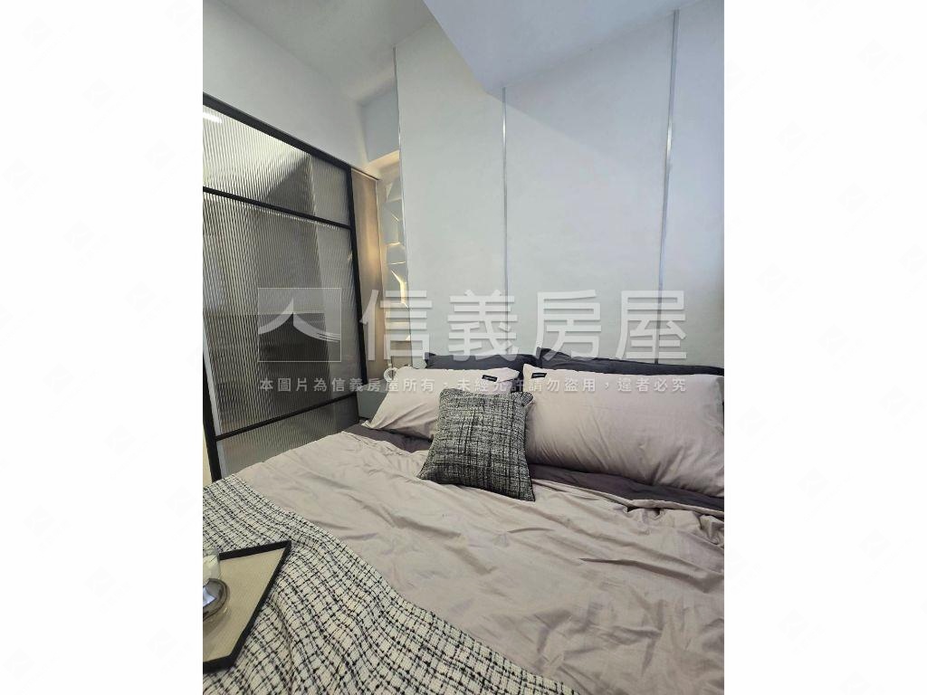 雙子星商圈捷運美兩房８樓房屋室內格局與周邊環境