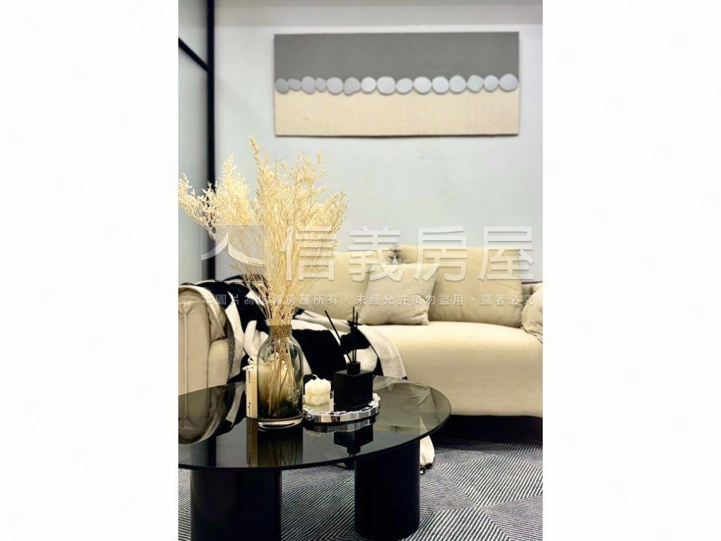 雙子星商圈捷運美兩房８樓房屋室內格局與周邊環境