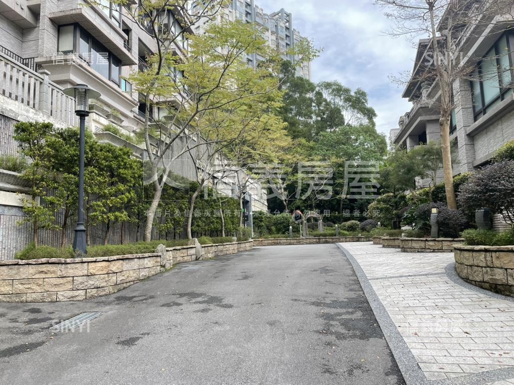 愛上伴山。幸福生活提案房屋室內格局與周邊環境