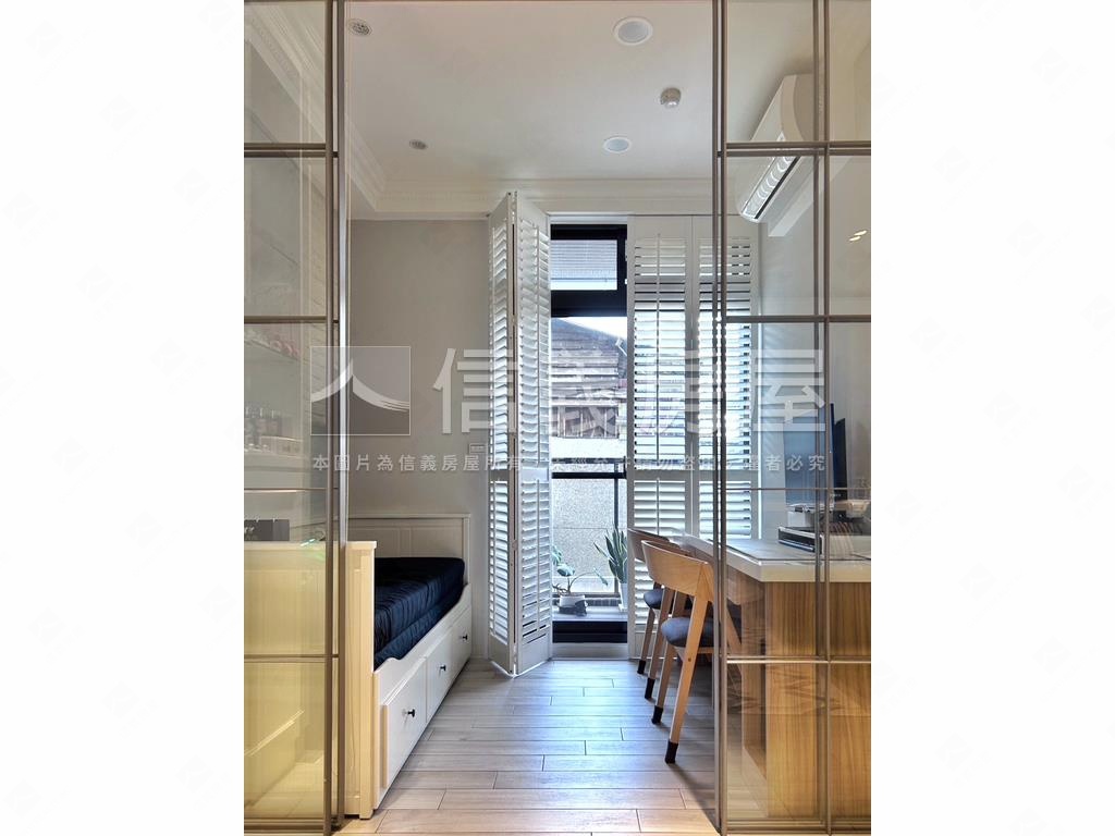 專任．近永安捷運兩房車位房屋室內格局與周邊環境