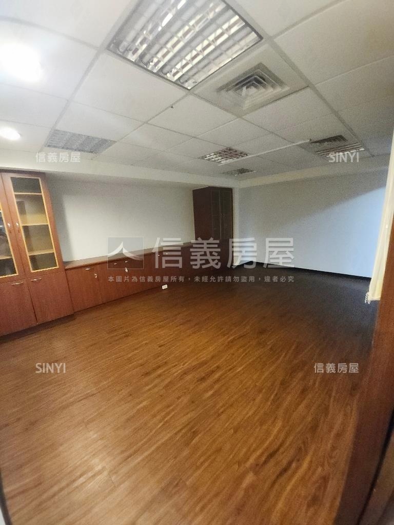 近文心中清捷運商業辦公室房屋室內格局與周邊環境