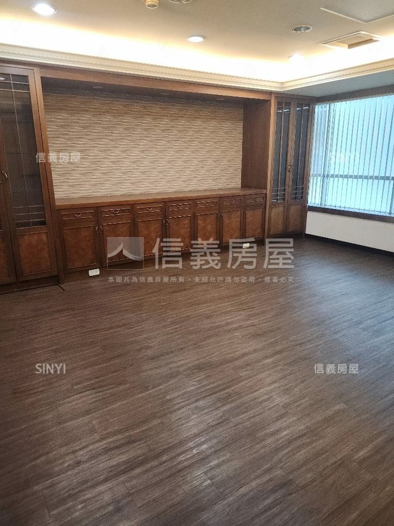 近文心中清捷運商業辦公室房屋室內格局與周邊環境