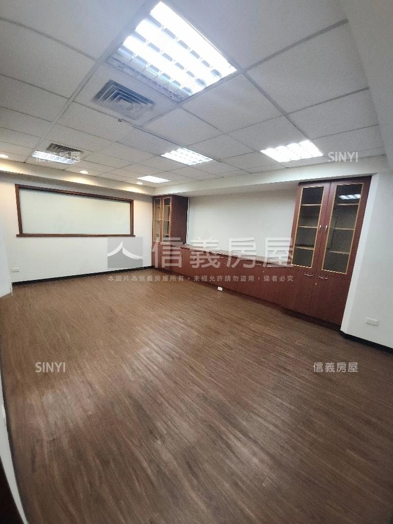 近文心中清捷運商業辦公室房屋室內格局與周邊環境