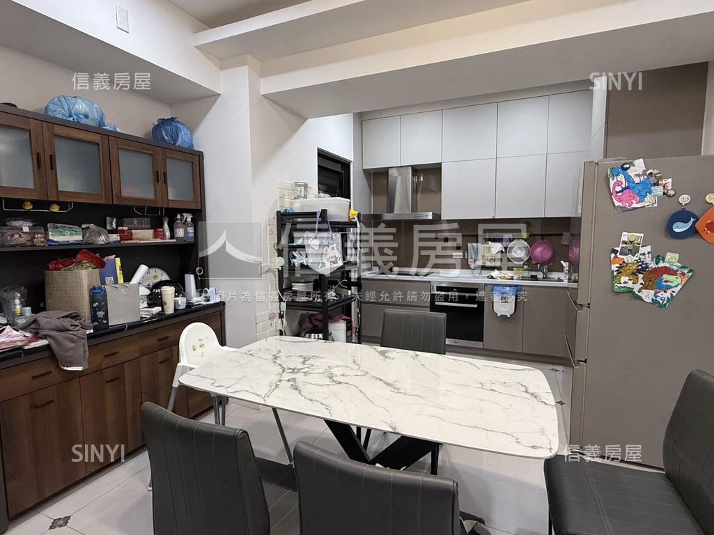 敘上景面公園三房平車房屋室內格局與周邊環境