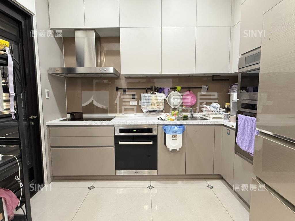 敘上景面公園三房平車房屋室內格局與周邊環境