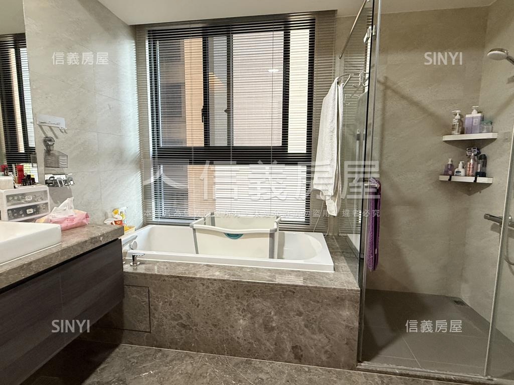 敘上景面公園三房平車房屋室內格局與周邊環境