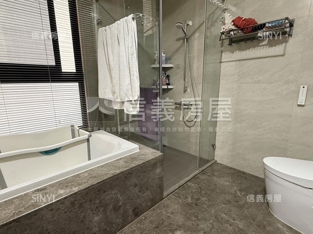 敘上景面公園三房平車房屋室內格局與周邊環境