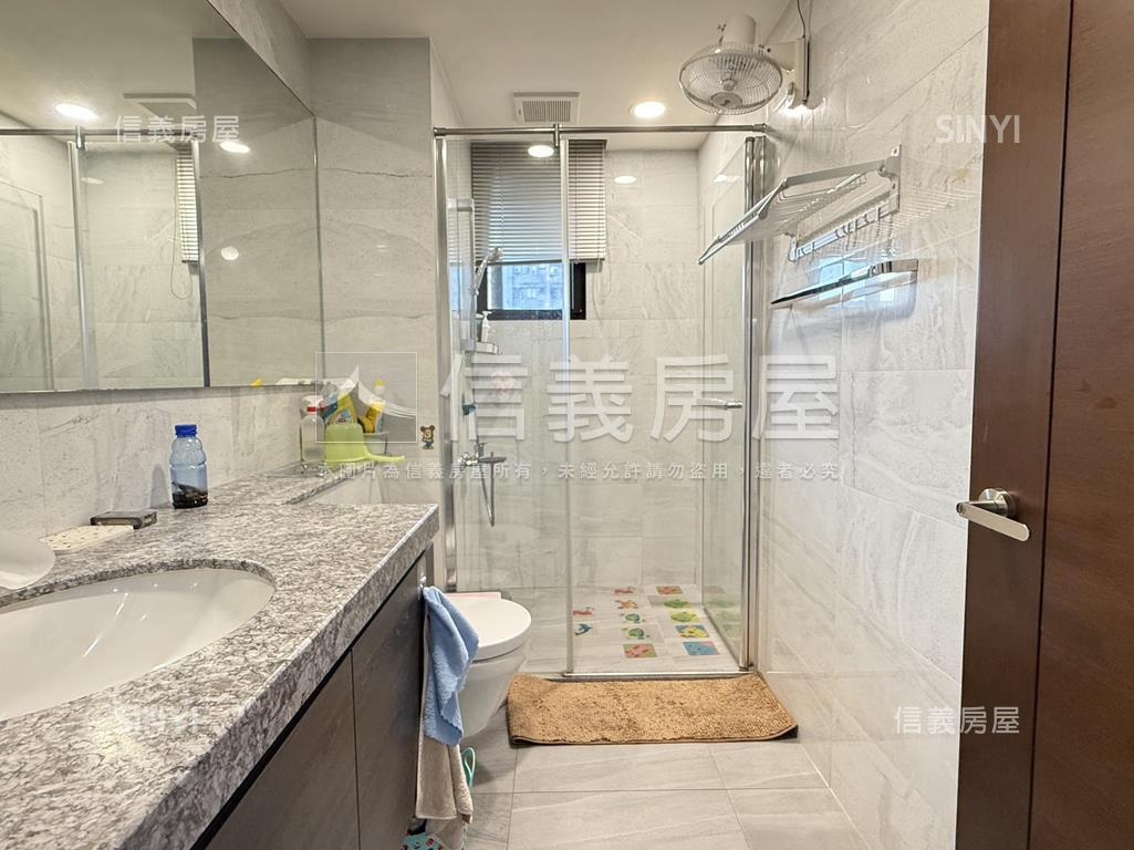 敘上景面公園三房平車房屋室內格局與周邊環境